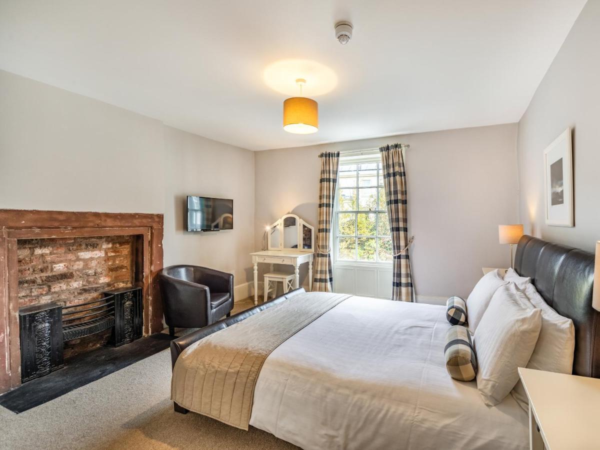 Scotch Arms Mews Брамптон