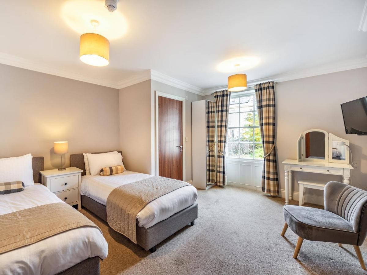 Scotch Arms Mews 4*